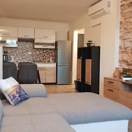 Cadet With View Apartment *