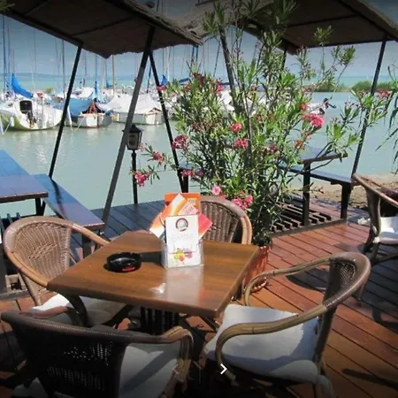 Apartment Cadet With View Siófok