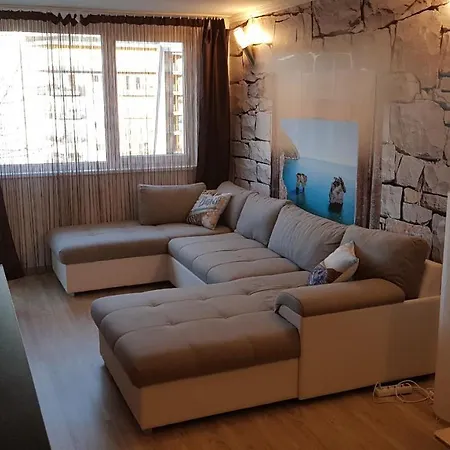 Cadet With View Apartment