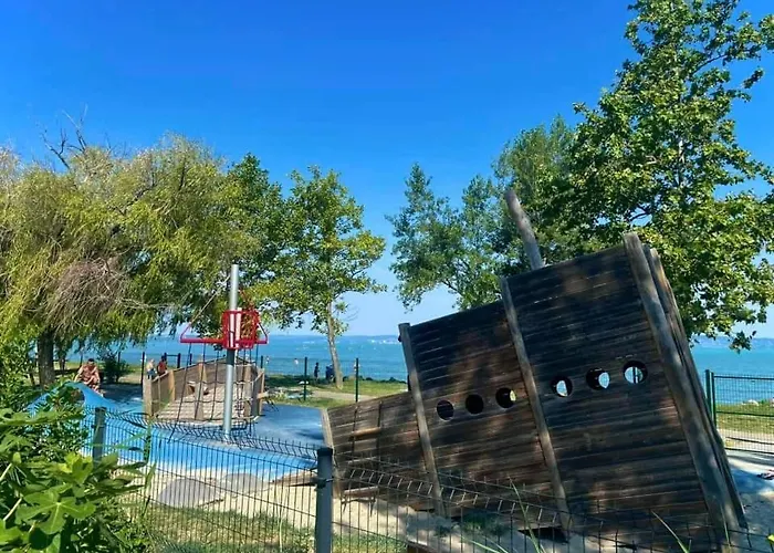 Apartment Cadet With View